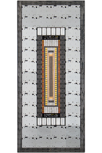 Œuvre nommée "Datalife" : sculpture murale cybertrash du sculpteur Rémy Tassou. Vue principale.