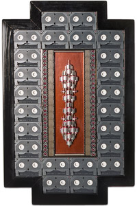 Œuvre nommée "Push": sculpture murale cybertrash de Rémy Tassou. (vue principale, vignette)