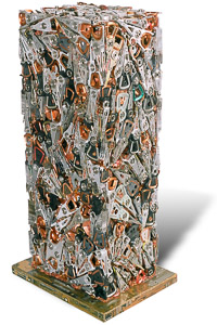 Œuvre nommée "Fortran" : totem cybertrash de Rémy Tassou. (vue principale, vignette)