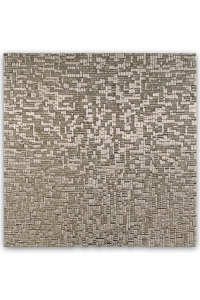 Œuvre nommée "Capacitor" : sculpture murale cybertrash de Rémy Tassou. (vue principale)