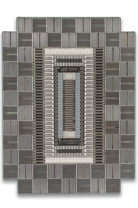 Œuvre nommée "Philae" : sculpture murale cybertrash de Rémy Tassou. (vue principale)